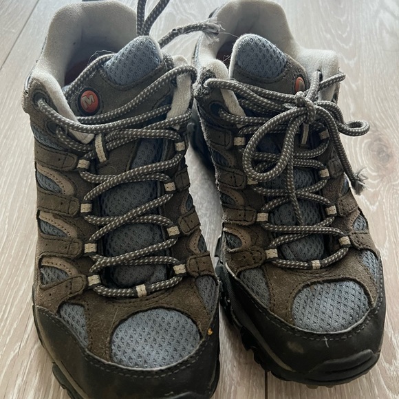 Merrell Women's Moab 2 Vent Suede and Mesh Hiking Shoes - Picture 6 of 12